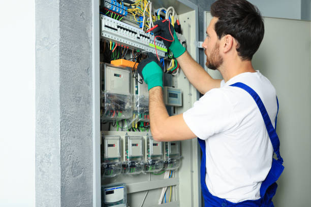 Best Emergency Electrical Repair  in Bakersfield, CA